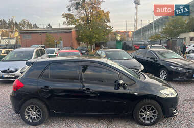 Хэтчбек Toyota Auris 2008 в 