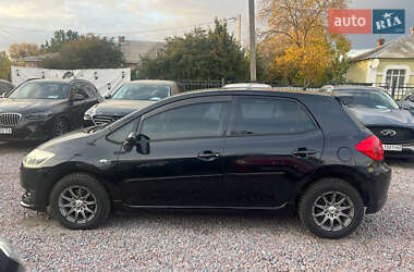 Хэтчбек Toyota Auris 2008 в 