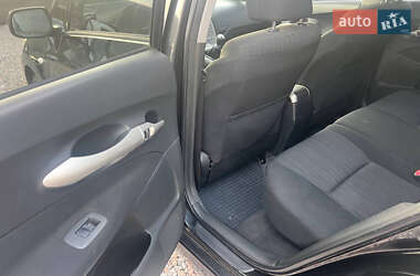 Хэтчбек Toyota Auris 2008 в 