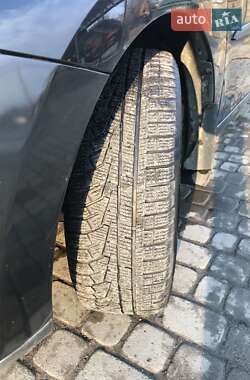 Хэтчбек Toyota Auris 2008 в 
