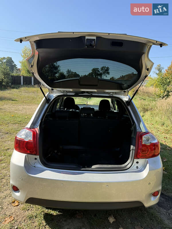 Хэтчбек Toyota Auris 2010 в Ивано-Франково фото 24 Хэтчбек Toyota Auris 2010 в Ивано-Франково
