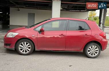 Хэтчбек Toyota Auris 2008 в 