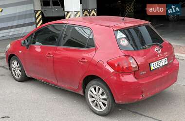 Хэтчбек Toyota Auris 2008 в 