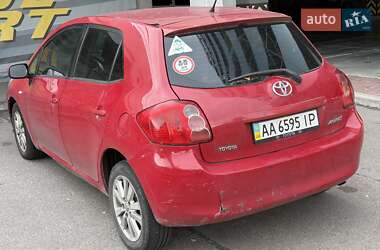Хэтчбек Toyota Auris 2008 в 