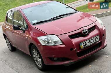 Хэтчбек Toyota Auris 2008 в 