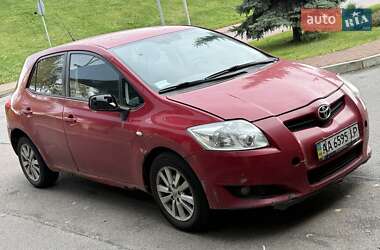 Хэтчбек Toyota Auris 2008 в 