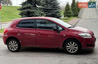 Хэтчбек Toyota Auris 2008 в 