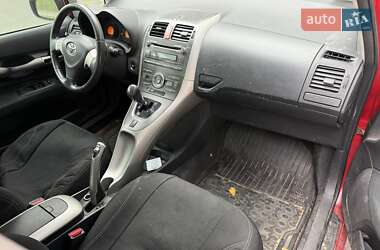 Хэтчбек Toyota Auris 2008 в 