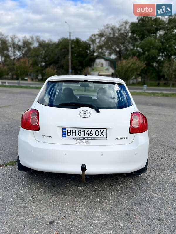 Хэтчбек Toyota Auris 2007 в Белгороде-Днестровском