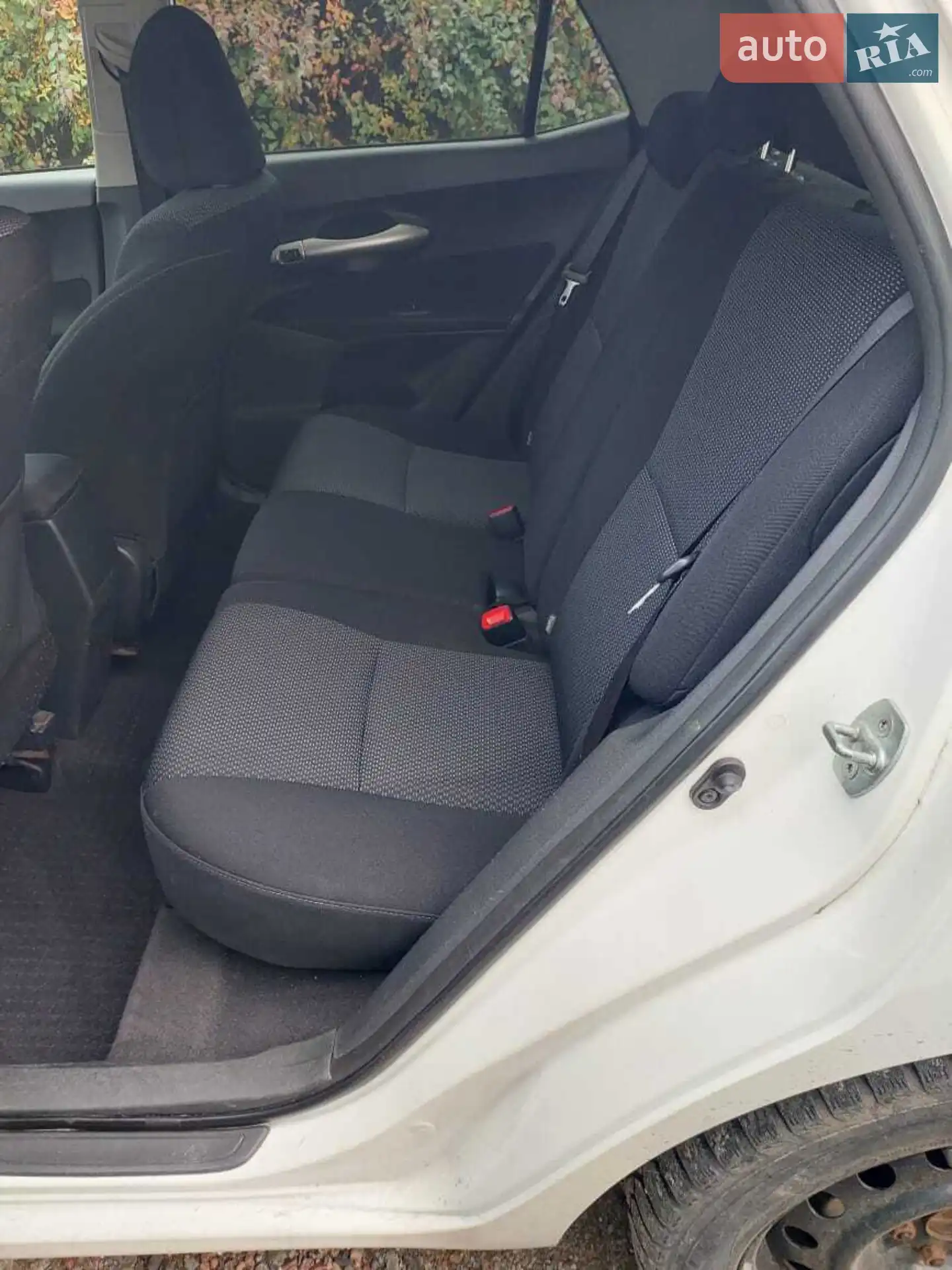 2010 Toyota Auris - мініатюра 8