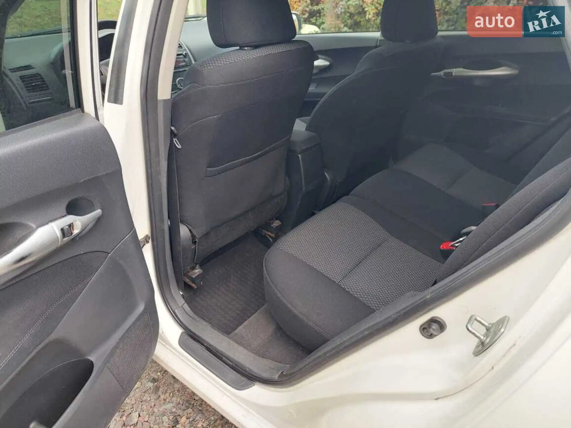 2010 Toyota Auris - мініатюра 7