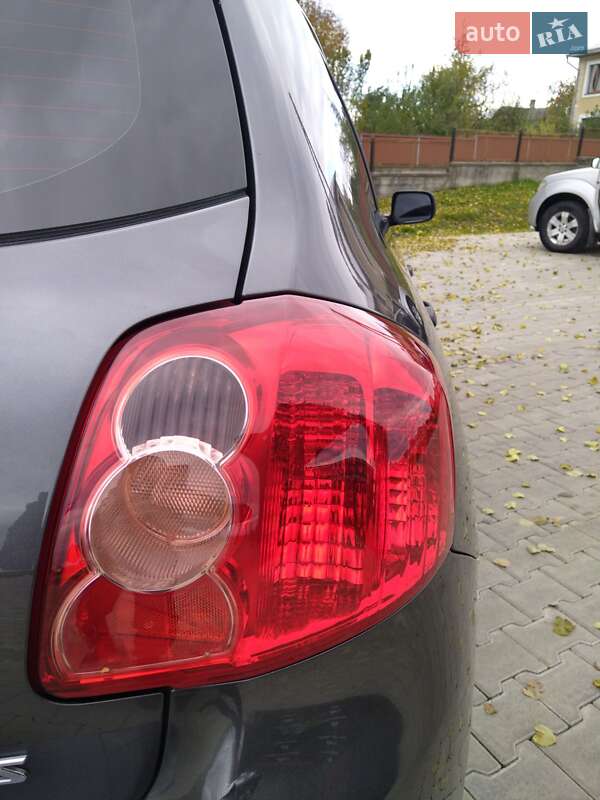 Хэтчбек Toyota Auris 2008 в Черновцах фото 18 Хэтчбек Toyota Auris 2008 в Черновцах