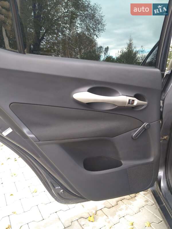 Хэтчбек Toyota Auris 2008 в Черновцах фото 39 Хэтчбек Toyota Auris 2008 в Черновцах