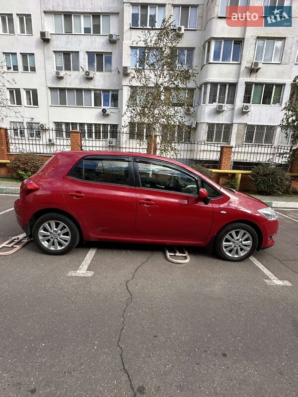 Хэтчбек Toyota Auris 2009 в Одессе