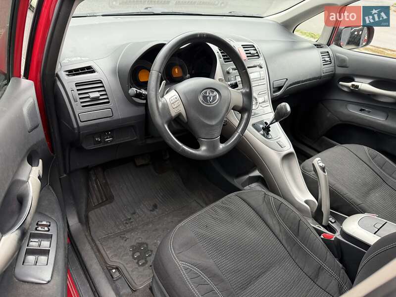 Хетчбек Toyota Auris 2008 в Кам'янському фото 42 Хетчбек Toyota Auris 2008 в Кам'янському