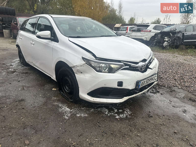 Toyota Auris 2015 Toyota Auris 2015