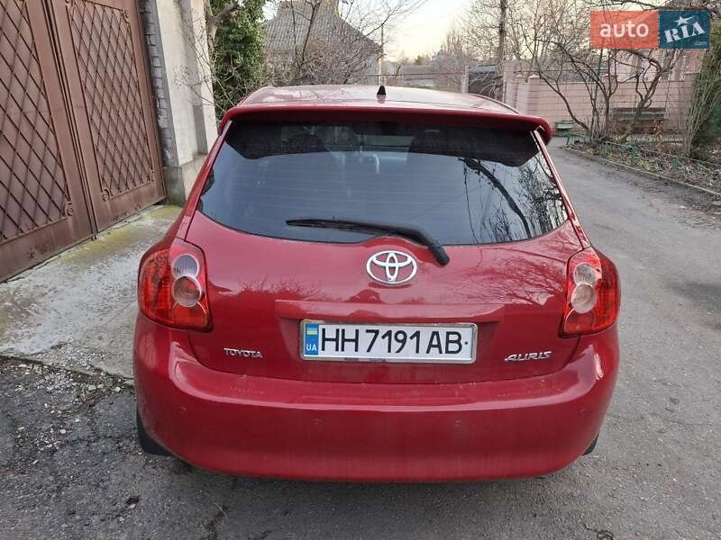 Хэтчбек Toyota Auris 2007 в Одессе