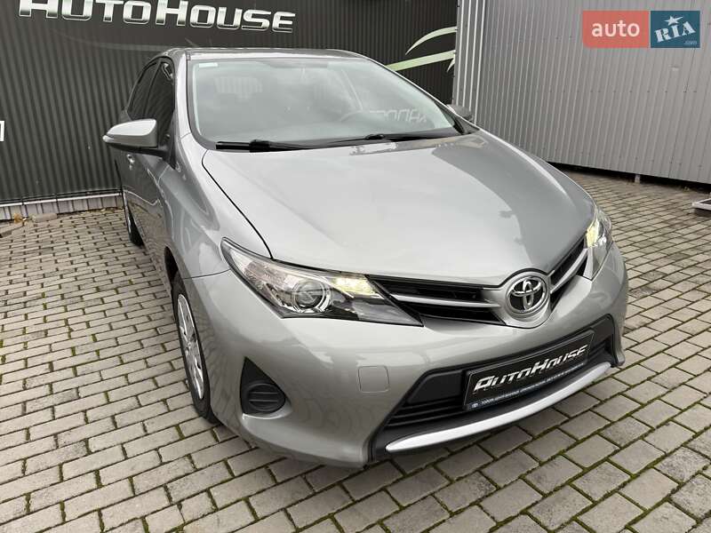 Хэтчбек Toyota Auris 2014 в Виннице