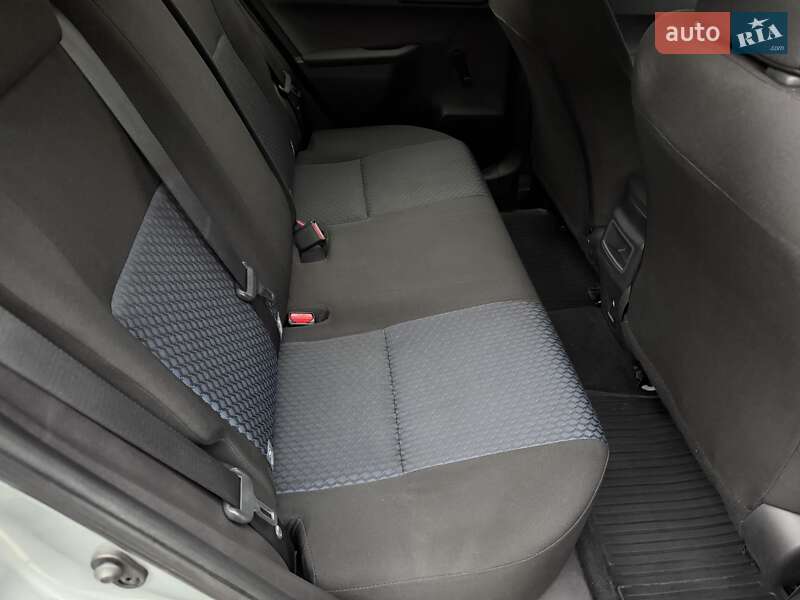 Хэтчбек Toyota Auris 2014 в Виннице