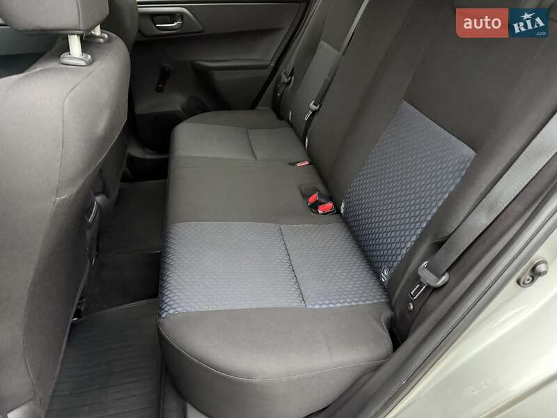 Хэтчбек Toyota Auris 2014 в Виннице