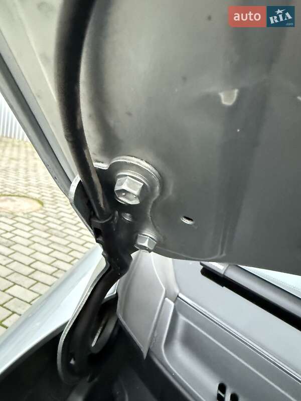 Хэтчбек Toyota Auris 2014 в Виннице