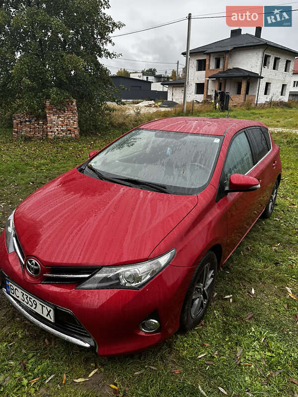 Toyota Auris 2014