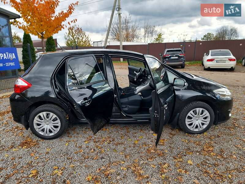 Хэтчбек Toyota Auris 2011 в Виннице фото 9 Хэтчбек Toyota Auris 2011 в Виннице