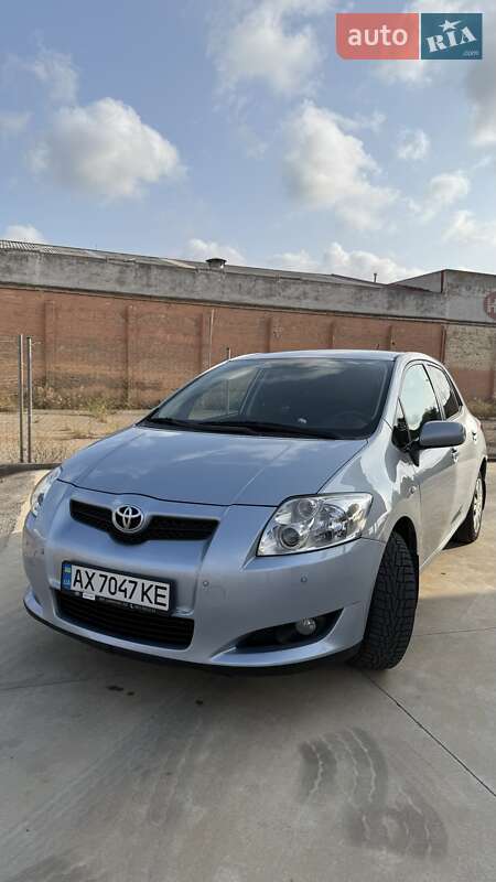 Хэтчбек Toyota Auris 2008 в Харькове