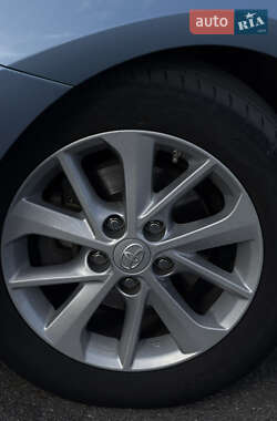 Хэтчбек Toyota Auris 2013 в Львове