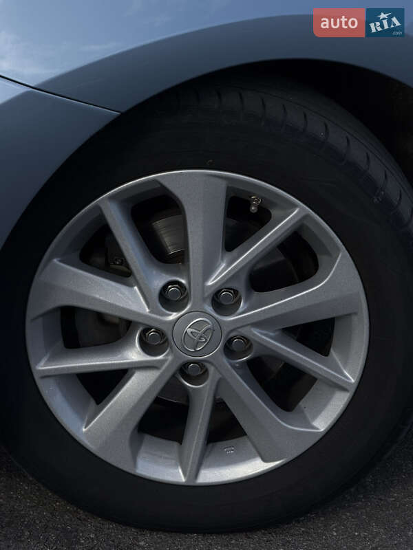 Хэтчбек Toyota Auris 2013 в Львове фото 10 Хэтчбек Toyota Auris 2013 в Львове