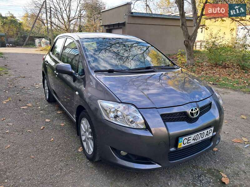 Хэтчбек Toyota Auris 2008 в Чернигове