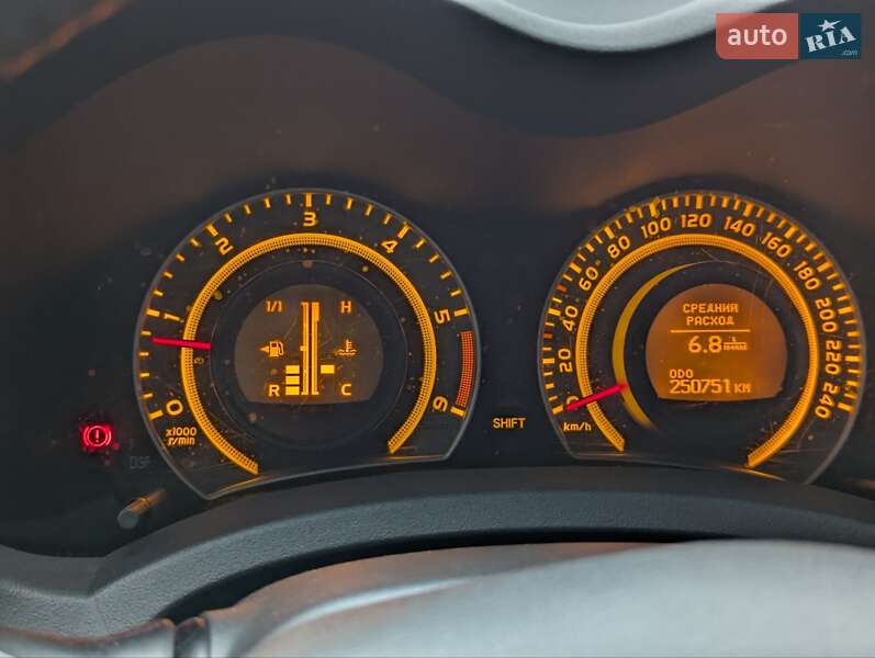 Хэтчбек Toyota Auris 2008 в Киеве