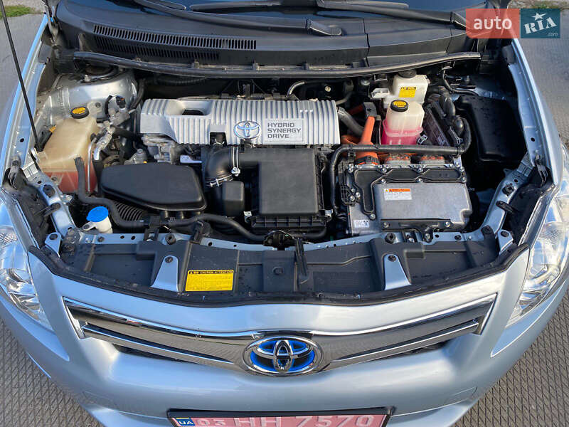 Хэтчбек Toyota Auris 2011 в Ровно фото 9 Хэтчбек Toyota Auris 2011 в Ровно