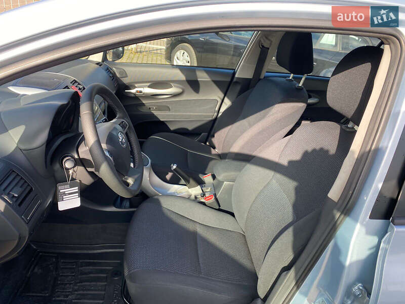 Хэтчбек Toyota Auris 2011 в Ровно фото 52 Хэтчбек Toyota Auris 2011 в Ровно
