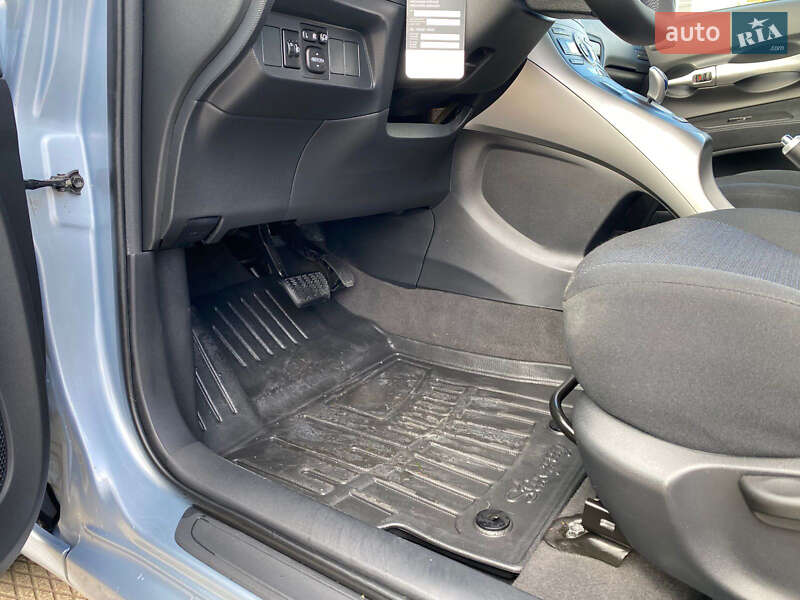 Хэтчбек Toyota Auris 2011 в Ровно фото 92 Хэтчбек Toyota Auris 2011 в Ровно