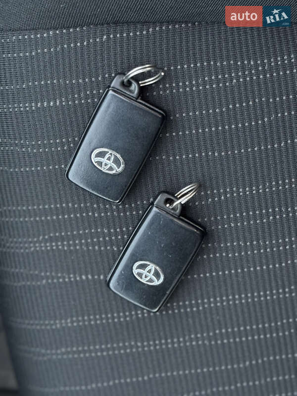 Хэтчбек Toyota Auris 2008 в Киеве фото 32 Хэтчбек Toyota Auris 2008 в Киеве