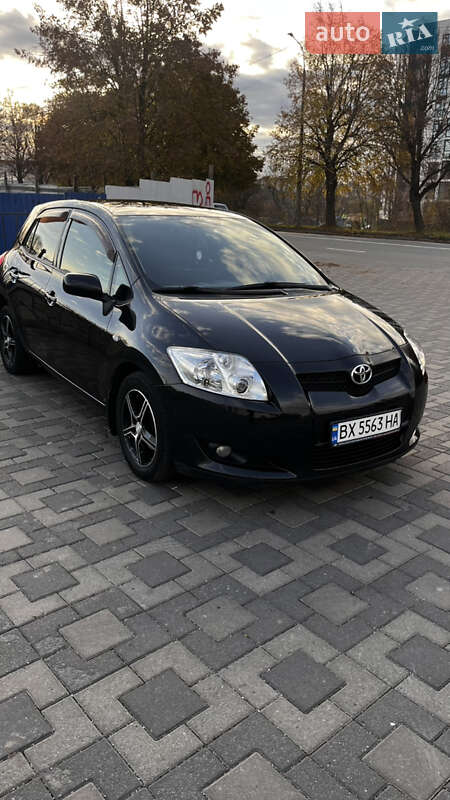 Хэтчбек Toyota Auris 2008 в Хмельницком