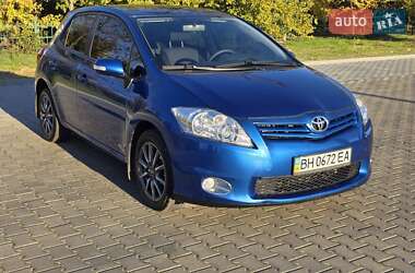 Хэтчбек Toyota Auris 2010 в Одессе