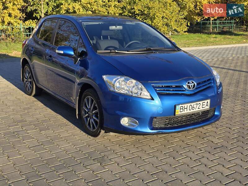 Toyota Auris 2010