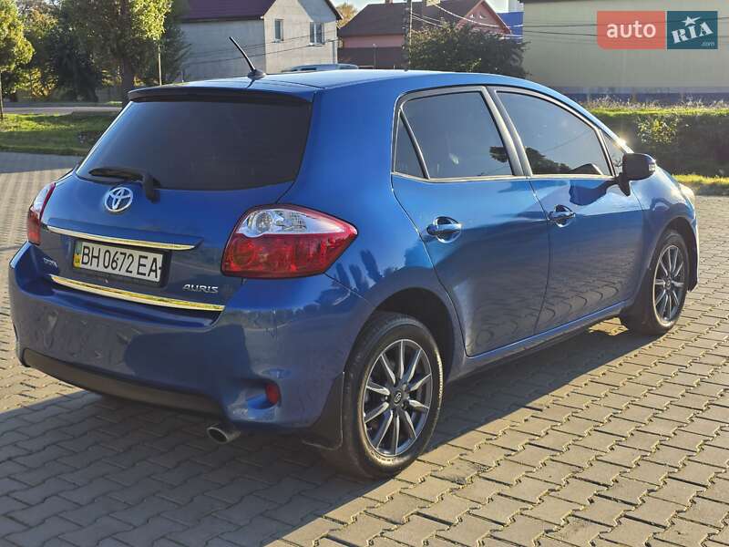 Хэтчбек Toyota Auris 2010 в Одессе фото 6 Хэтчбек Toyota Auris 2010 в Одессе