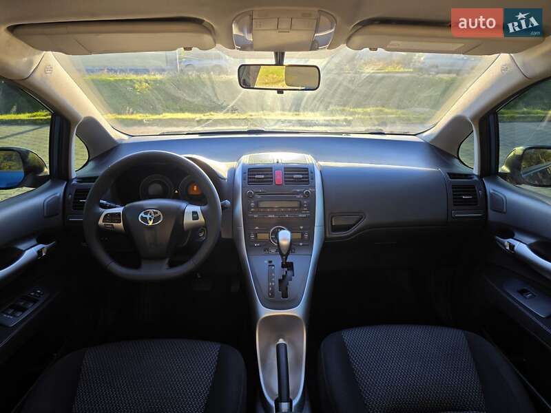 Хэтчбек Toyota Auris 2010 в Одессе фото 11 Хэтчбек Toyota Auris 2010 в Одессе