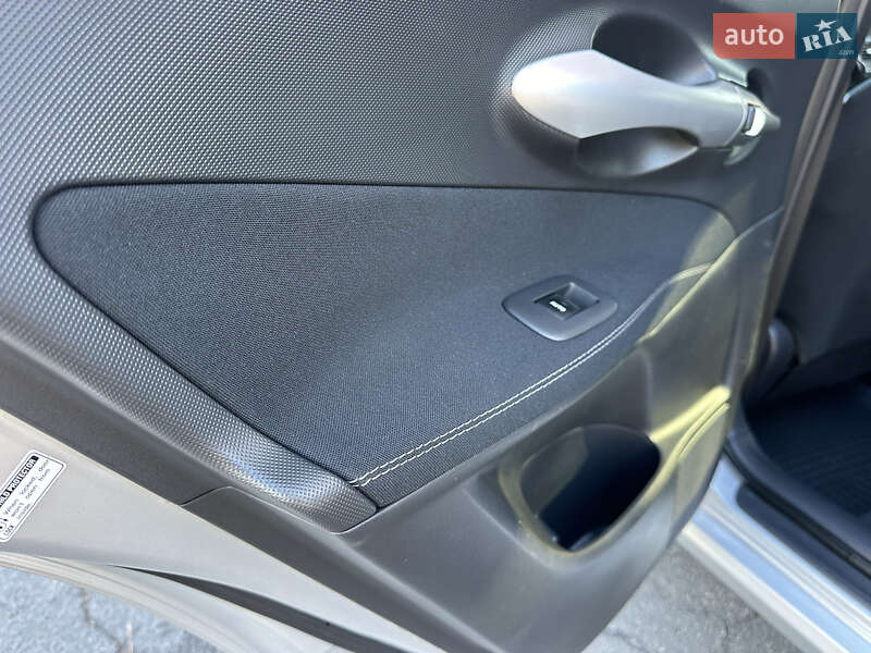 Хэтчбек Toyota Auris 2012 в Виннице фото 33 Хэтчбек Toyota Auris 2012 в Виннице