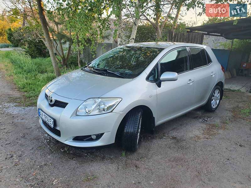 Хэтчбек Toyota Auris 2008 в Харькове фото Хэтчбек Toyota Auris 2008 в Харькове