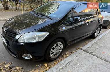Хэтчбек Toyota Auris 2011 в Одессе