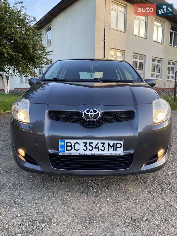 Хэтчбек Toyota Auris 2009 в Стрые