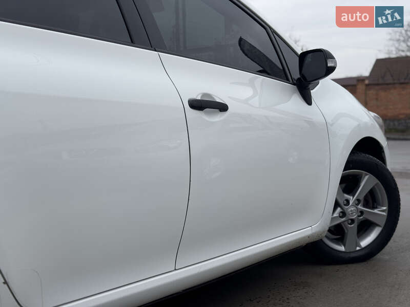 Хэтчбек Toyota Auris 2011 в Бердичеве