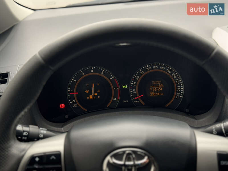 Хэтчбек Toyota Auris 2011 в Бердичеве