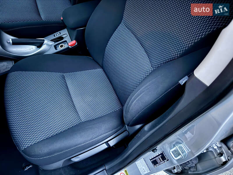 Хэтчбек Toyota Auris 2010 в Киеве фото 23 Хэтчбек Toyota Auris 2010 в Киеве