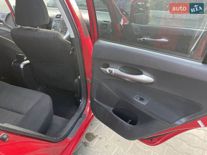 Хэтчбек Toyota Auris 2007 в Киеве