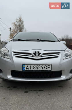 Хэтчбек Toyota Auris 2013 в Фастове